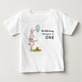 あるうさぎのキュートな風船 1歳の誕生日 ベビーTシャツ