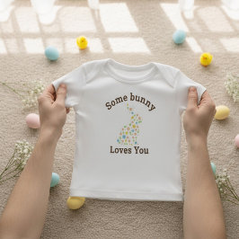 あるウサギがあなたを愛している フラワー ベビーTシャツ