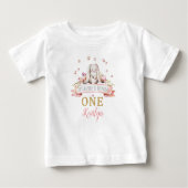 あるウサギが1歳になる お誕生日 ベビーTシャツ (正面)