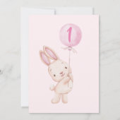 あるウサギは1歳！ 女の子の1歳の誕生日 ピンクの風船 招待状 (裏面)
