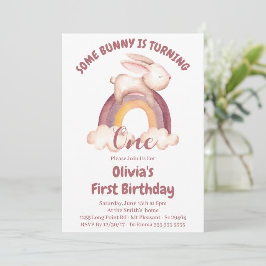 あるバニーがバニーの1歳の誕生日の招待を回している 招待状 (スタンド正面)