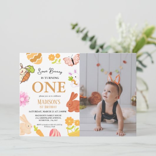 あるバニーがバニーの1歳の誕生日パーティーを飾る 招待状 (スタンド正面)