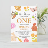 あるバニーがバニーの1歳の誕生日パーティーを飾る 招待状 (スタンド正面)