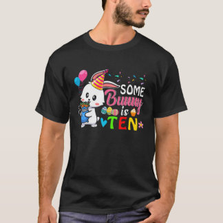 あるバニーは10匹のかわいいバニー10誕生日復活祭 Tシャツ