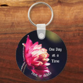 ある日の時間引用文ひまみれの花パーソナライズされた キーホルダー (正面)