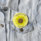 ある祖母女の子のヒマワリのベビーシャワー 缶バッジ (インサイチュ)