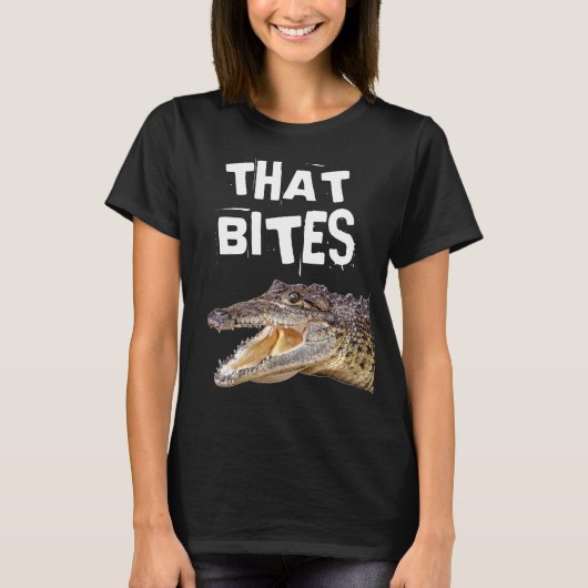 あれはワニおもしろいゲーターTシャツを噛む Tシャツ (正面)