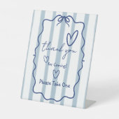 あー男の子かわいいお洒落青いストライプ赤ちゃんシャワー 台座サイン (正面)