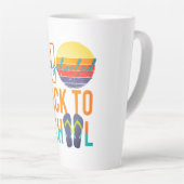 いいえ新学期 – ホームショールド カフェラテマグ (右アングル)