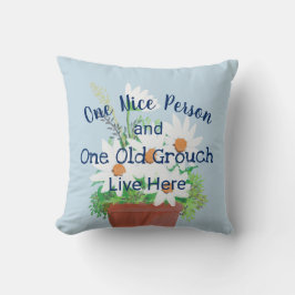 いいおもしろい人と老婆が一人ここに住んでいる アウトドアクッション