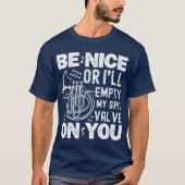 いいから吐き出しバルブのコルネット円形 Tシャツ (正面)
