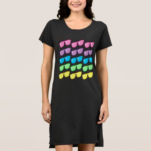 いいサングラスが隠れている Tシャツ (正面)