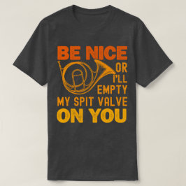 いい子でなければ唾を吐いてやる Tシャツ