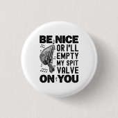 いい子でなければ唾を吐き出す 缶バッジ (正面)