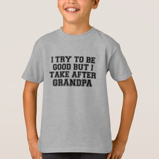 いい子にしようとするけどおじいちゃん似Tシャツ Tシャツ (正面)