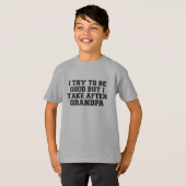 いい子にしようとするけどおじいちゃん似Tシャツ Tシャツ (正面フル)