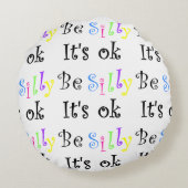 いい間抜けまくらになりなさい ラウンドクッション (裏面)