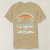 いかだ贈答用の妻おもしろいを持つ女性 Tシャツ (デザイン正面)