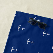 いかりオンネイビーブルー背景航海のテーマ ビーチタオル (インサイチュ)