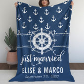 いかり及び船舶用車輪たった今結婚しました フリースブランケット