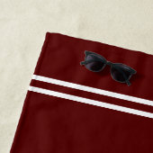 いかり航海のとロープ付き船名付き深い赤 ビーチタオル (インサイチュ)