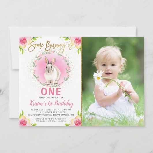 いくつかのバニーピンクフローラ金ゴールドグリッター誕生日写真 招待状 (正面)