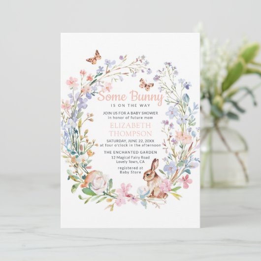 いくつかのバニー魅惑の野草の庭の赤ちゃんシャワー 招待状 (スタンド正面)