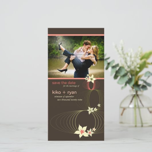 いけばなフランギパニピンクのトロピカルフラワー結婚ズ セーブザデート (スタンド正面)