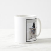 いたずらっ子のかわいい背中の魔女なら棒を動かすことができる コーヒーマグカップ (正面右)