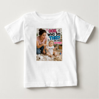 いたずらっ子! 誰の仕業? - 笑える赤ちゃんのいたずら ベビーTシャツ