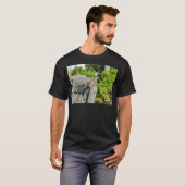 いたずらなスズメ Tシャツ (正面フル)