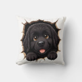 いたずらなニューファンドランドの子犬 クッション (正面)