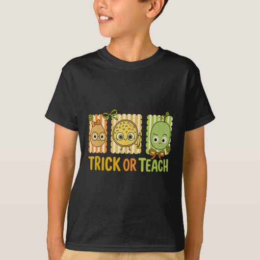 いたずらをするか教えるか、悪い種のハロウィーン仮装Tシャツ Tシャツ (正面)