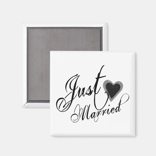 いたずらグランジなスクリプト – たった今結婚しましたハートブラック マグネット (正面/裏面)