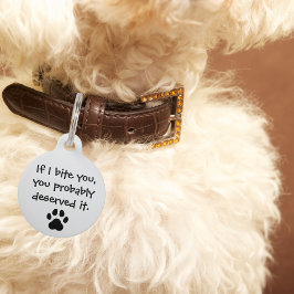 いたずらペット 犬 私があなたを噛んでも、あなたが悪いに違いない おもしろい オーダーメイド ペット　ネームタグ