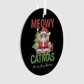 いたずら好きなサンタ猫のイラスト 楽しいミャオクリスマス オーナメント (正面)
