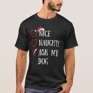 いたずら好き サンタさんへクリスマスプレゼントのおねだりをするわんこ Tシャツ