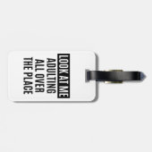 いたる所におもしろいなミームAdultingは引用します ラゲッジタグ (裏面横)