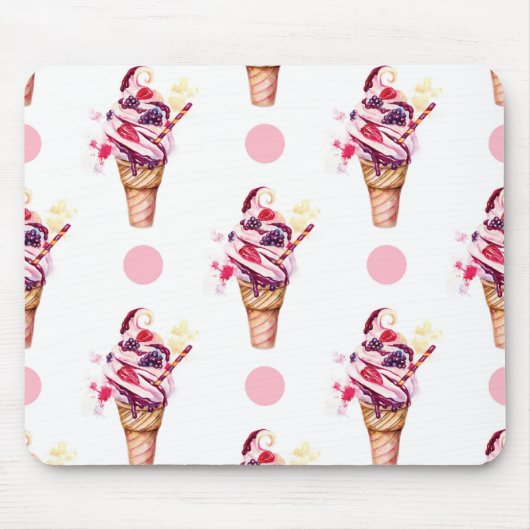 いちごおよびブラックベリーが付いているアイスクリーム マウスパッド (正面)