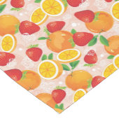 いちごが付いている抽象的なパターン ショートテーブルランナー (コーナー)