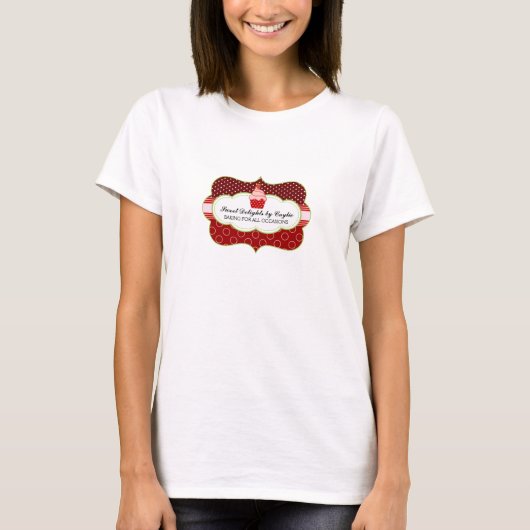 いちごのカップケーキのベーカリービジネス Tシャツ (正面)