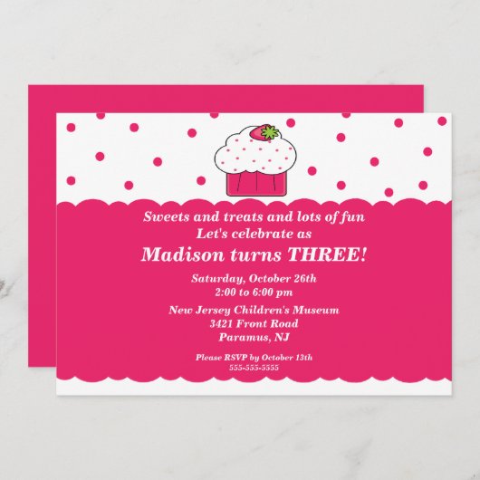 いちごのカップケーキの誕生日の招待状 招待状 (正面/裏面)