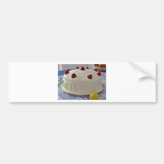 いちごのケーキ バンパーステッカー (正面)