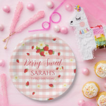 いちごのスイートストロベリー3歳の誕生日パーティー