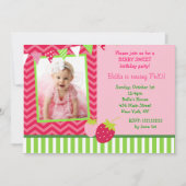 いちごの写真のバースデーパーティ招待状 招待状 (正面)