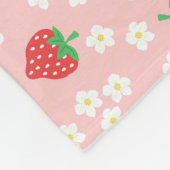 いちごはピンクパターン活気付きます フリースブランケット (角)