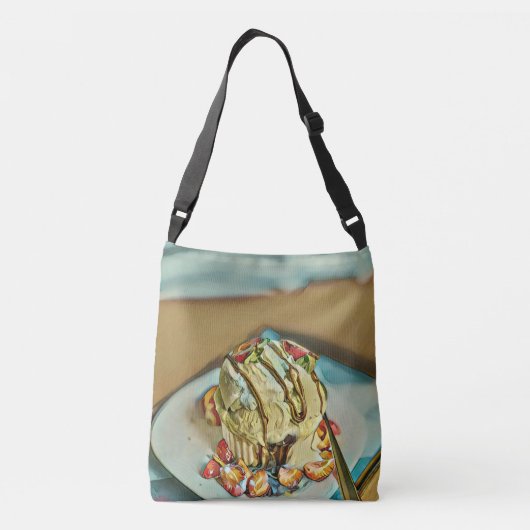 いちごアイスクリームケーキ クロスボディバッグ (裏面)