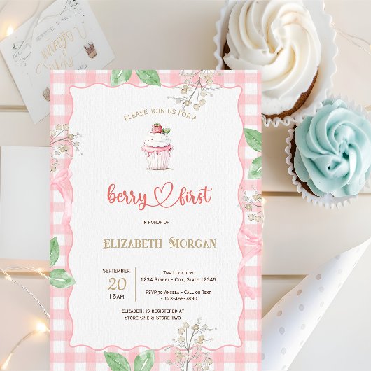いちごカップケーキフレームプレイドベビーシャワー 招待状