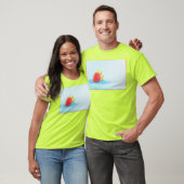 「いちごフルーツ」かわいい写真。買今 Tシャツ (ユニセックス)