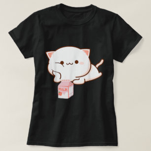 いちごミルクのかわいい猫 Tシャツ